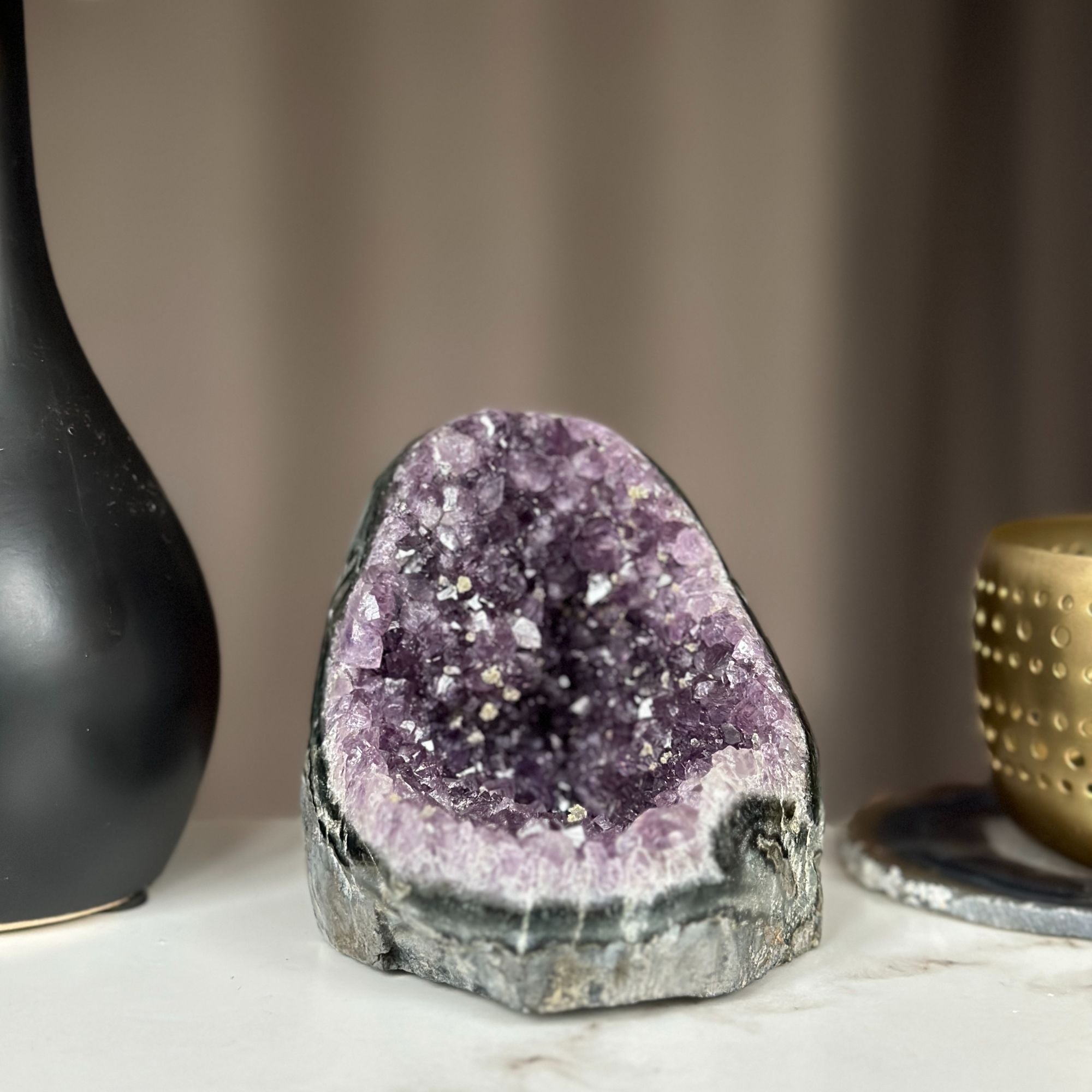 Large Amethyst Geode Crystal Natural self-standing rock for