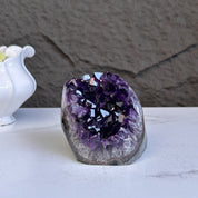 Amethyst geode with Agate formations