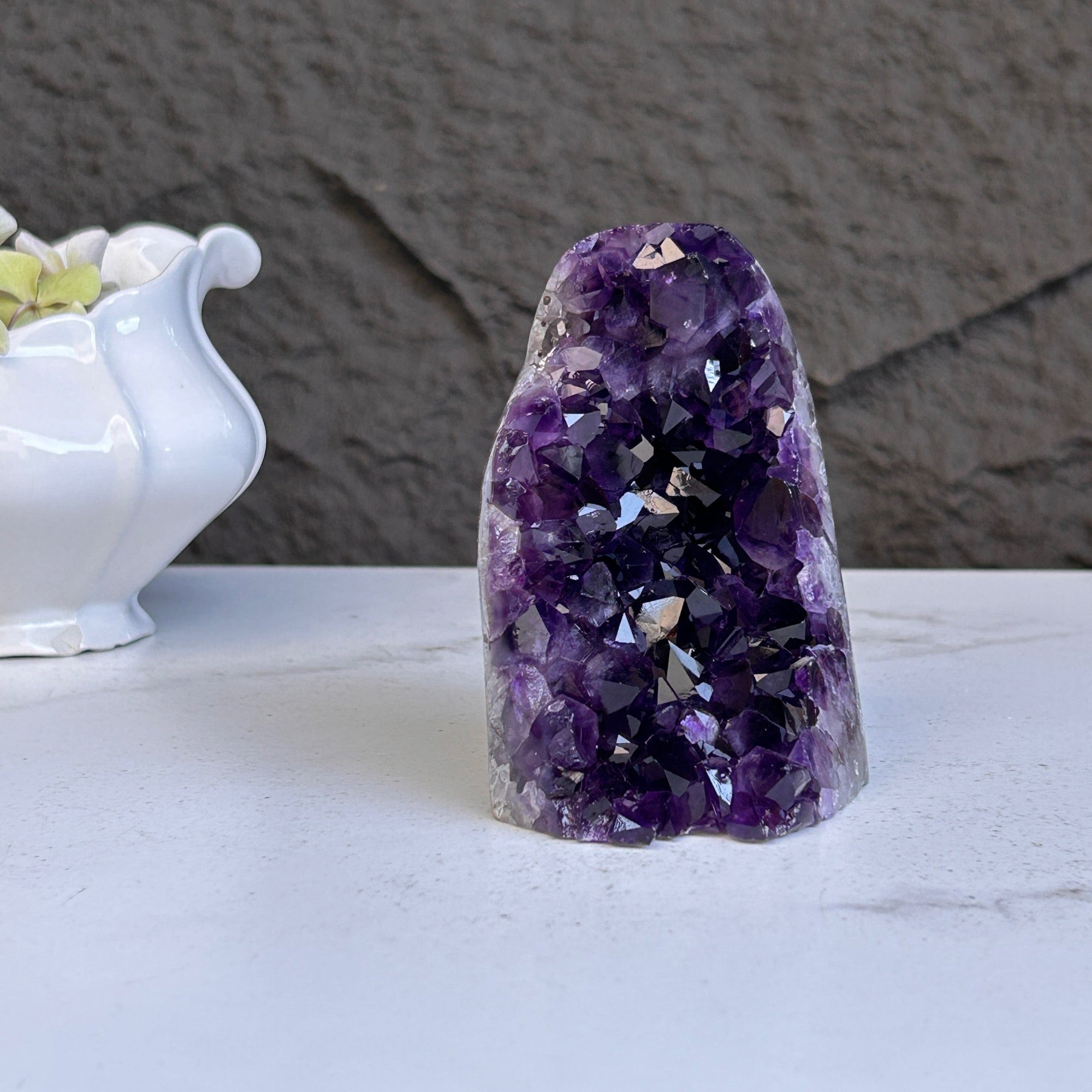 Large crystals Amethyst geode with Agate formations