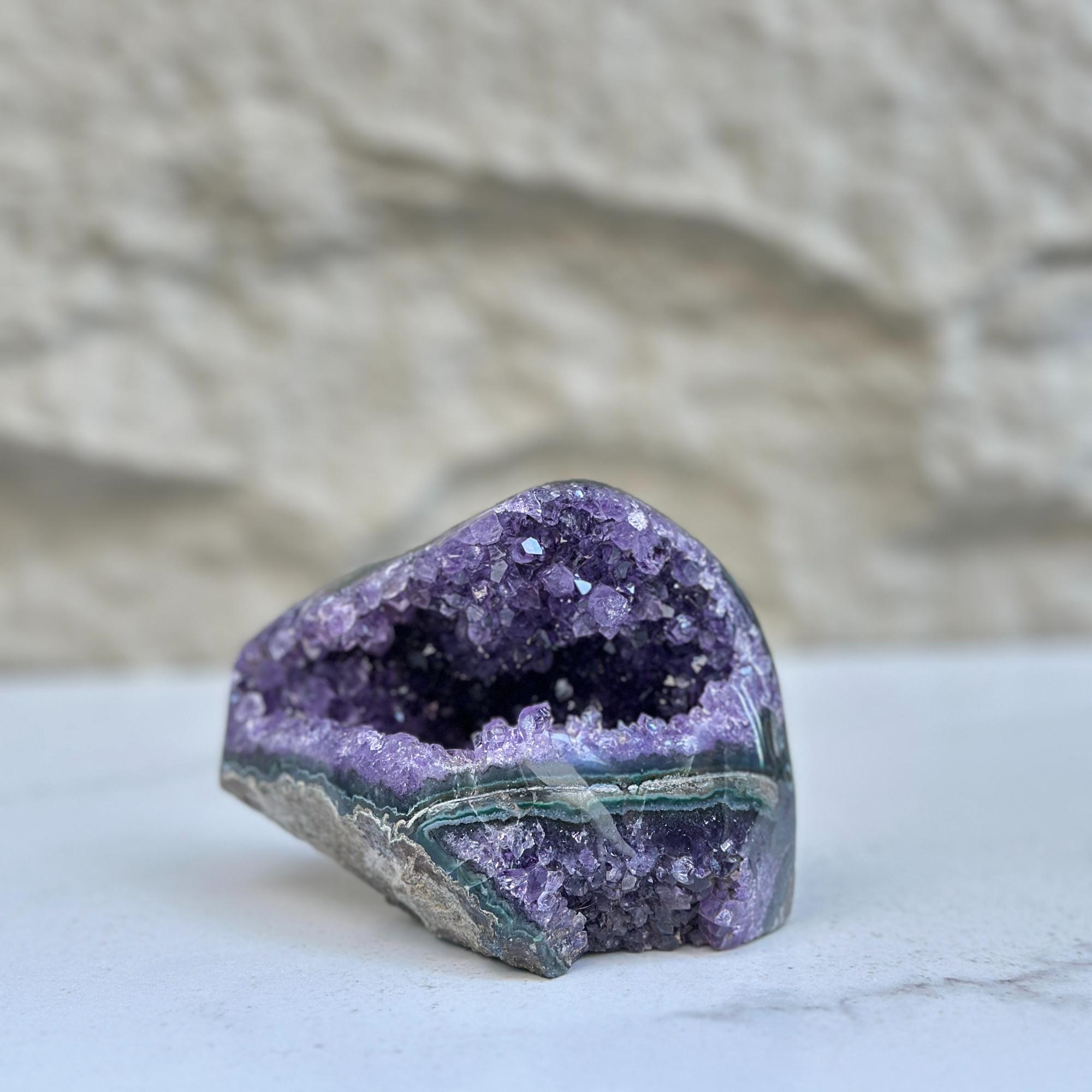 Amethyst geode, extra quality amethyst
