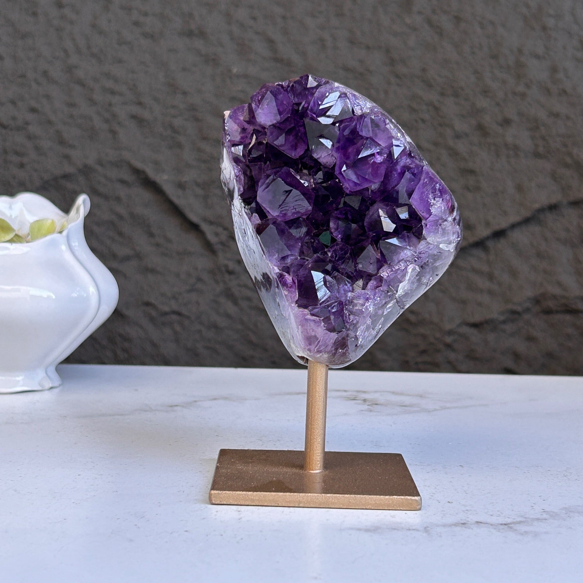 Amethyst geode, genuine amethyst