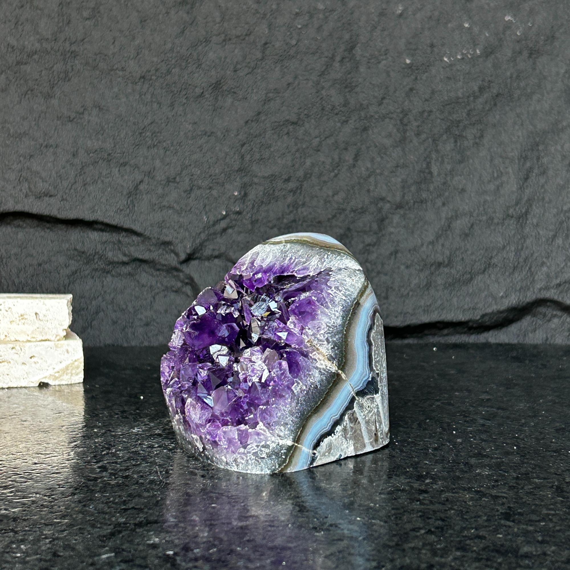Amethyst cathedral geode, Amethyst self standing, Real amethyst