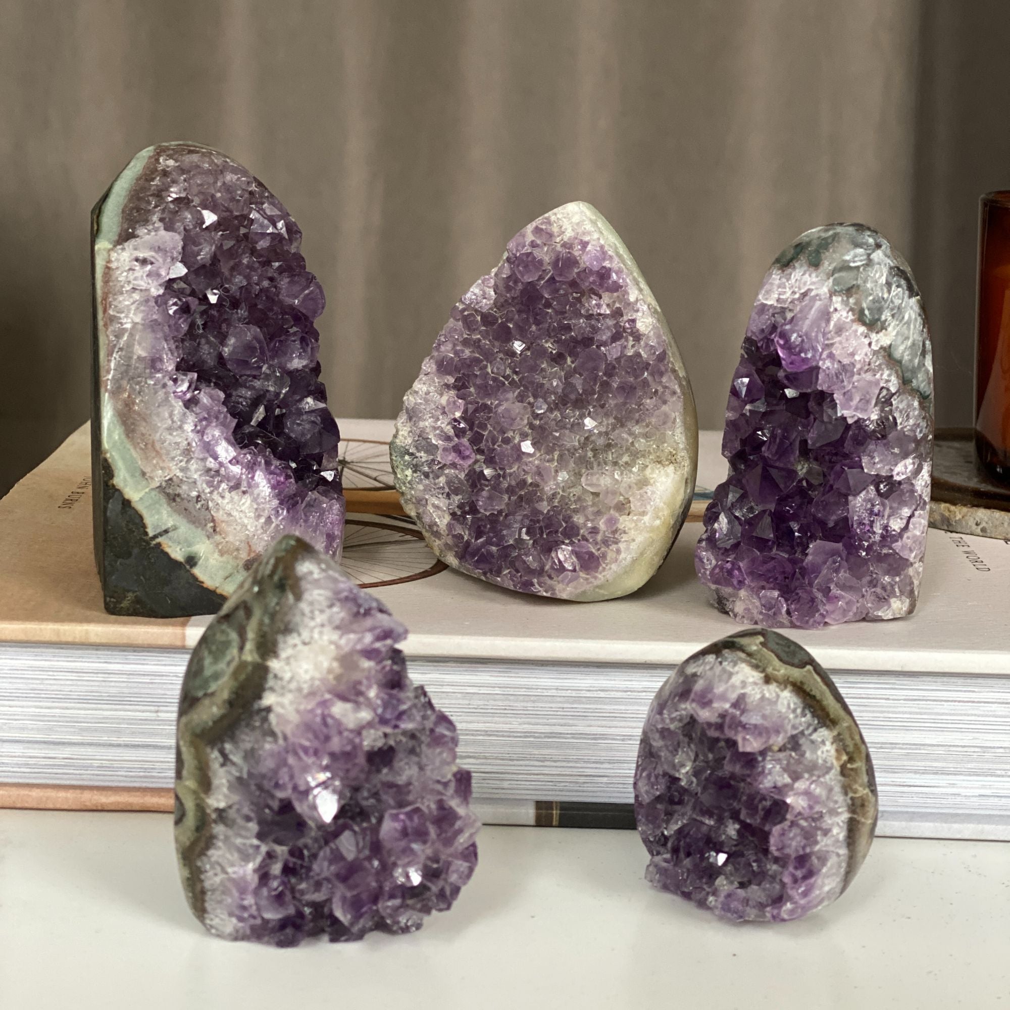 5 pieces lot Amethyst Crystals, Small Amethysts SET, polished crystals with agate layers at edges