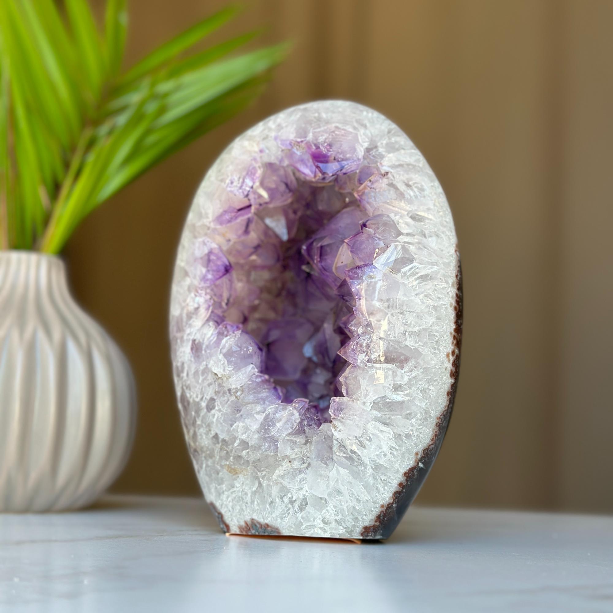 Superb Amethyst Geode, Large Cave Egg shaped, full of colors for collectors, 7 in Tall Full polished stone, Stunning decor AAA Crystal no