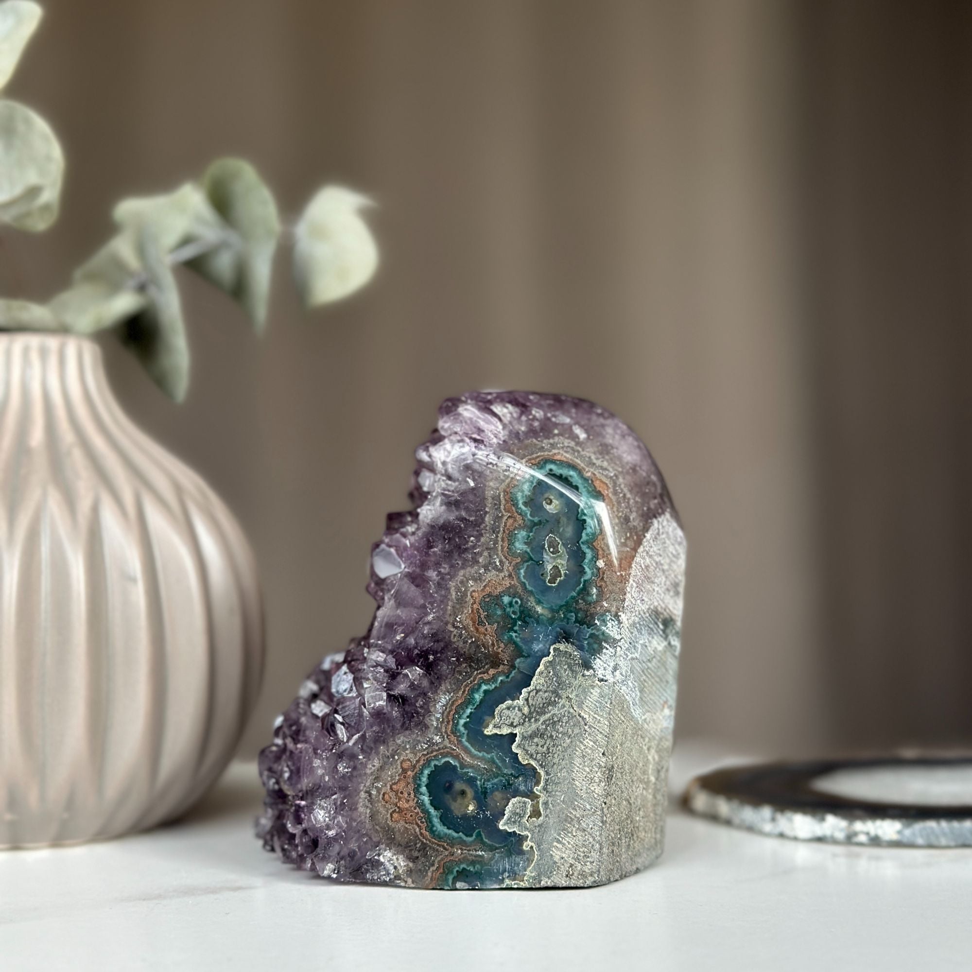 Amethyst with jasper and agate formations