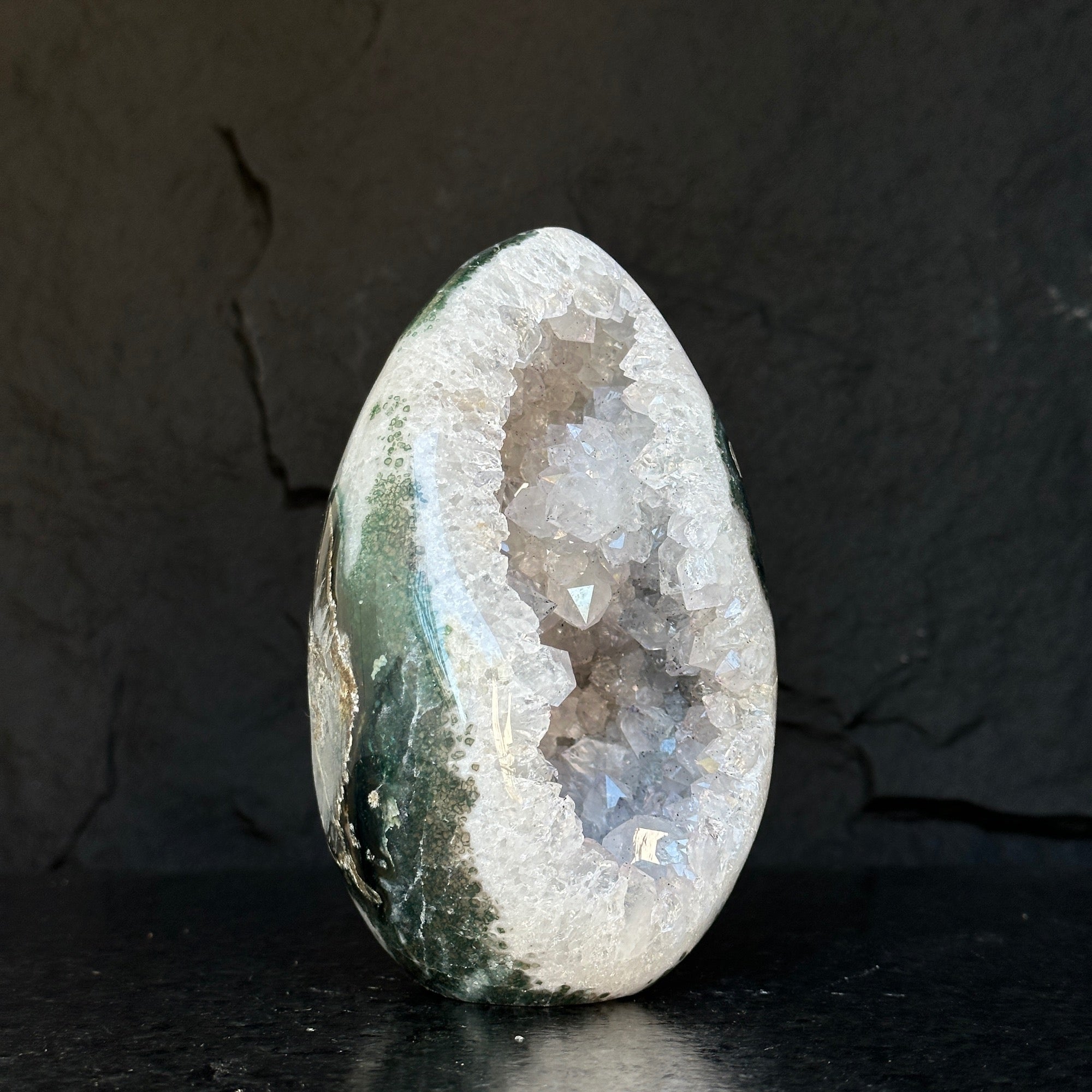 Outstanding Natural Quartz Amethyst Crystal Geode, Amethyst Egg for collectors