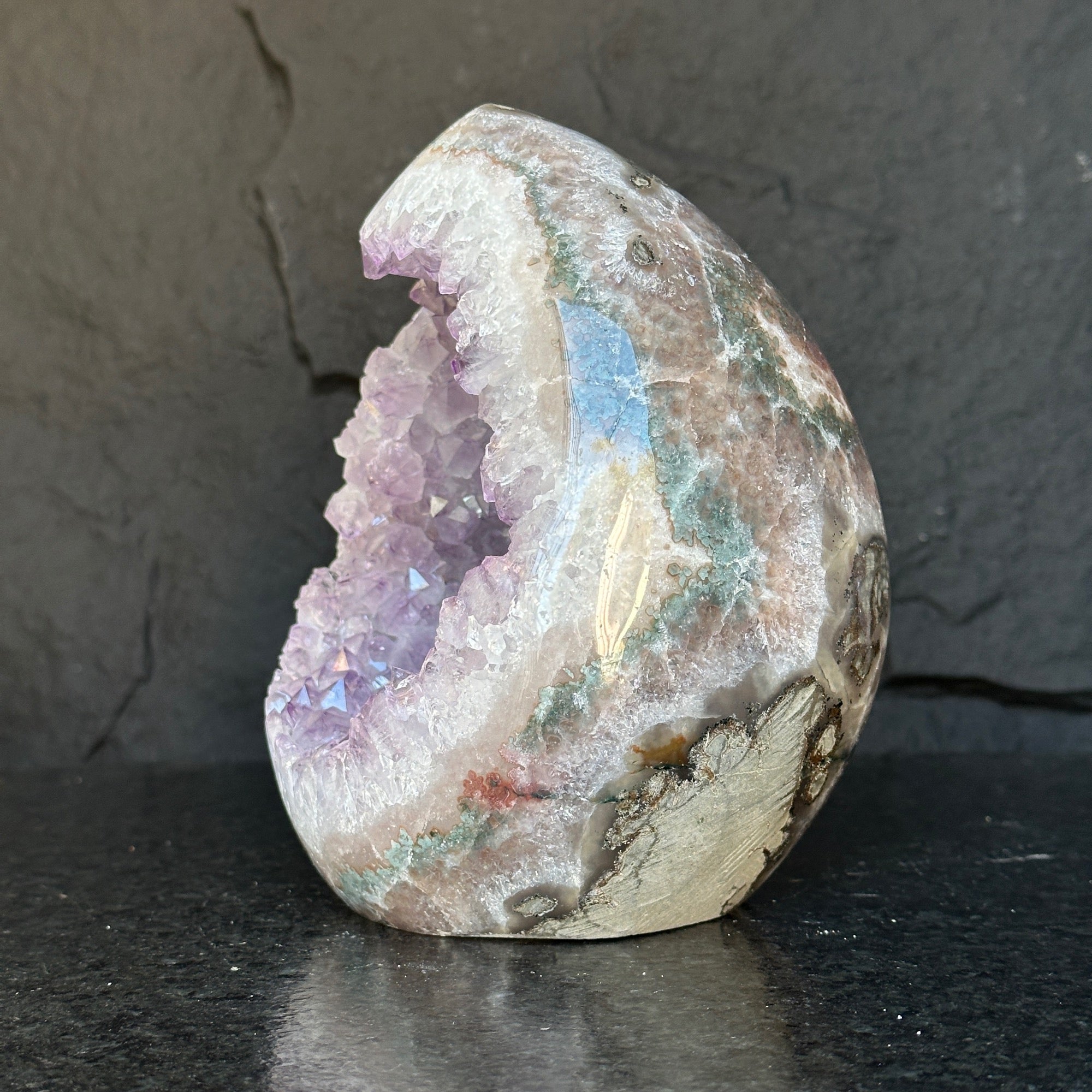 Quartz, Amethyst and Agate Stone Egg, full of colors, just for collectors, 7.5 Lb Oval Full polished Crystal