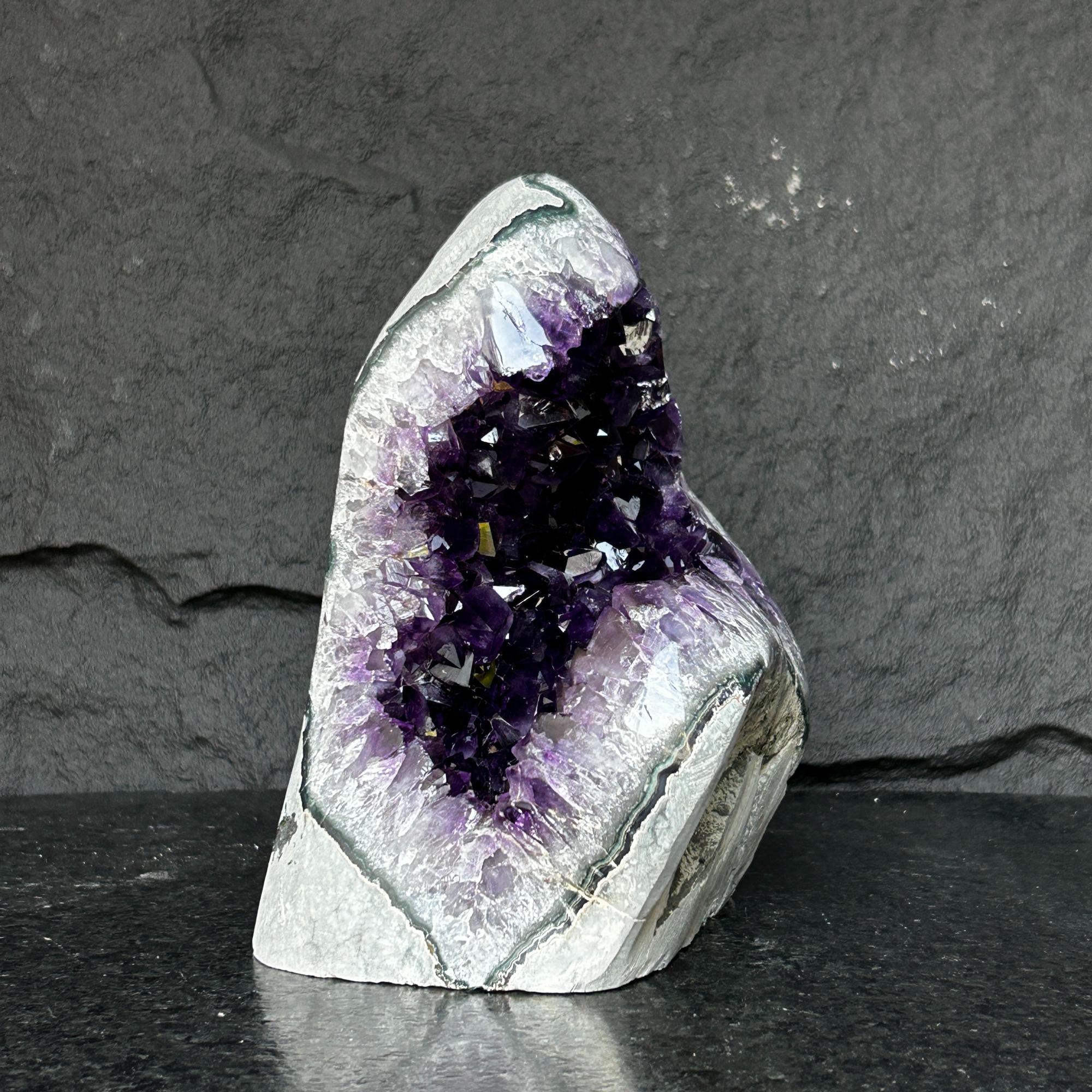 Superb Crystal Geode, Large Cave, Amethyst Crystal for collectors, 9 in Tall Full polished stone, Stunning decor AAA Crystal