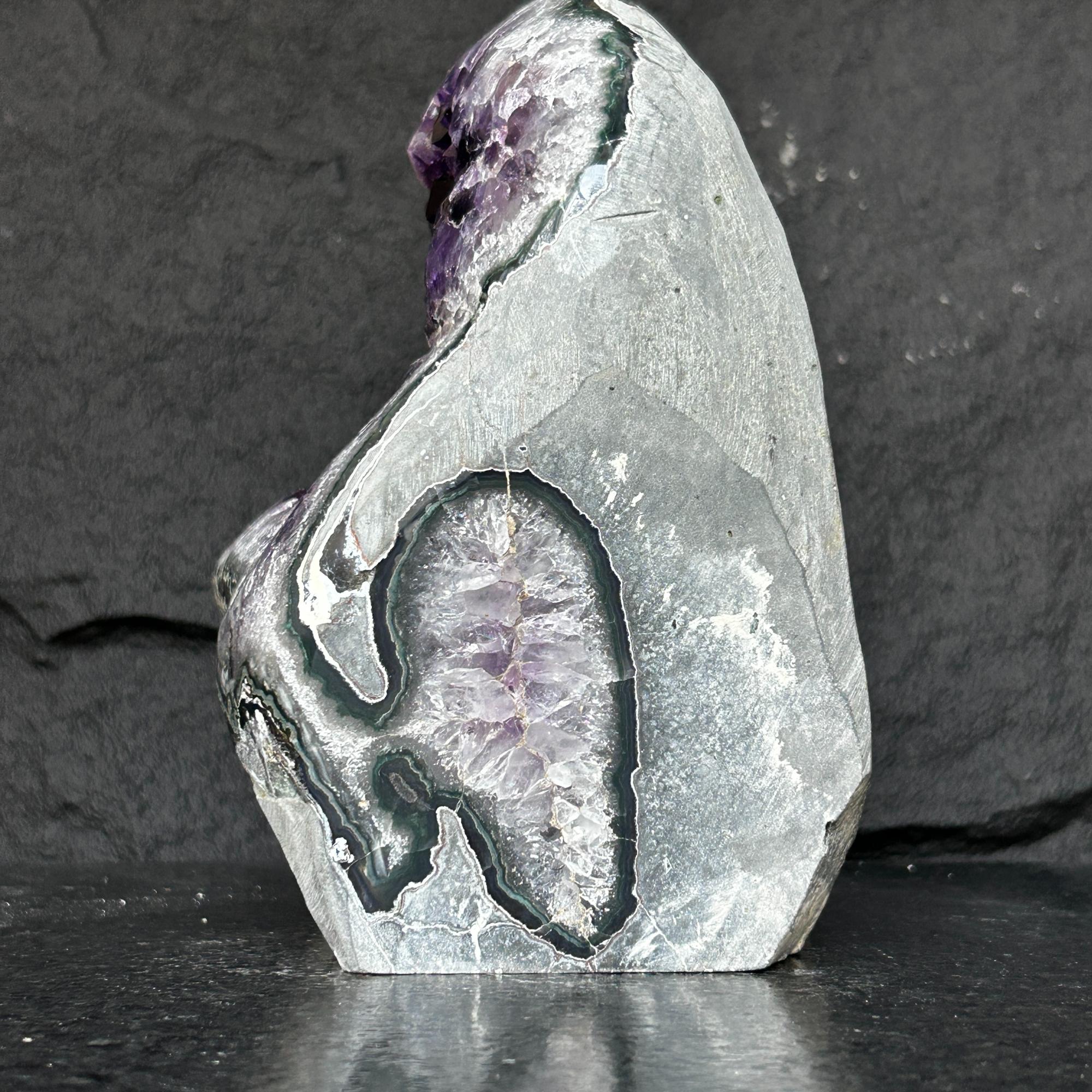 Superb Crystal Geode, Large Cave, Amethyst Crystal for collectors, 9 in Tall Full polished stone, Stunning decor AAA Crystal