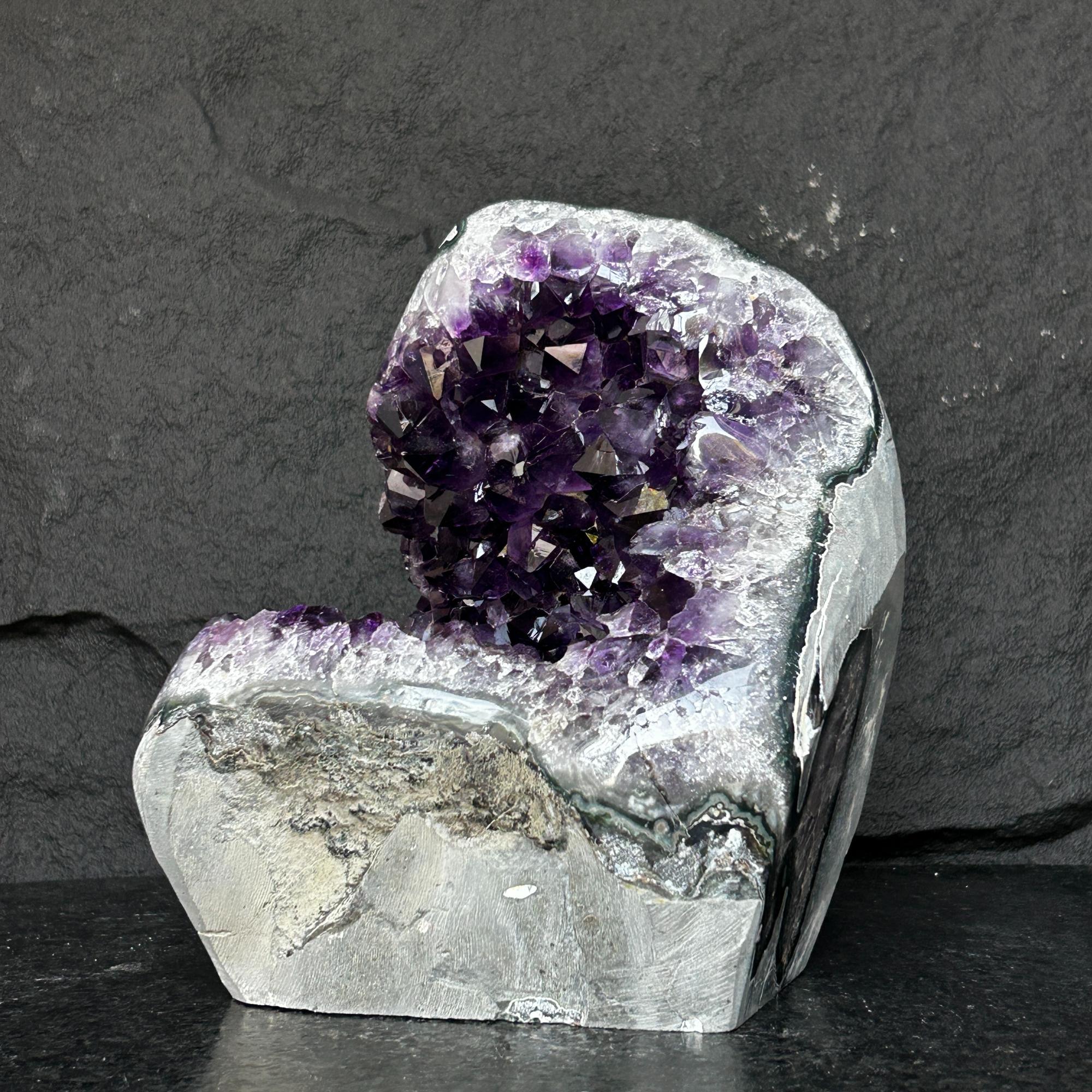 Superb Crystal Geode, Large Cave, Amethyst Crystal for collectors, 9 in Tall Full polished stone, Stunning decor AAA Crystal