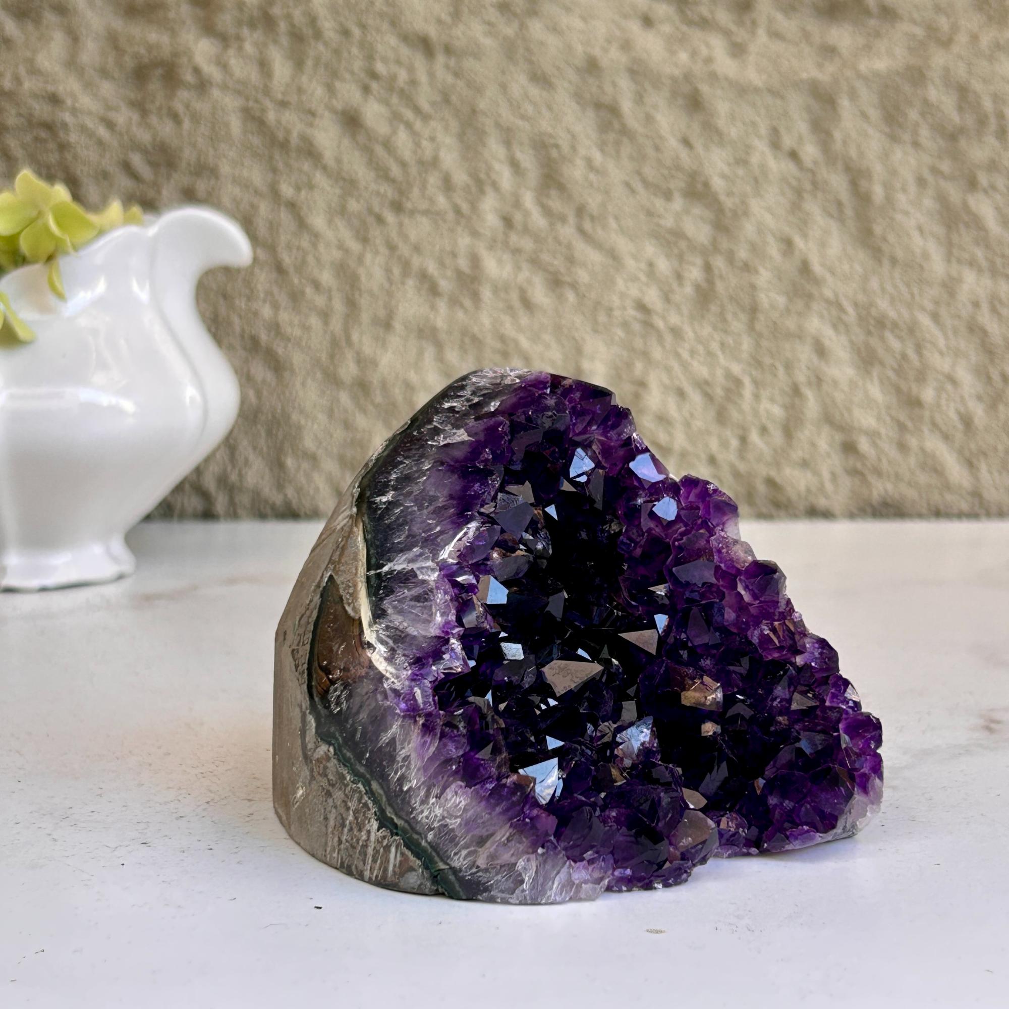 Large crystals Amethyst geode with Agate formations