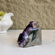 Large crystals Amethyst geode with Agate formations