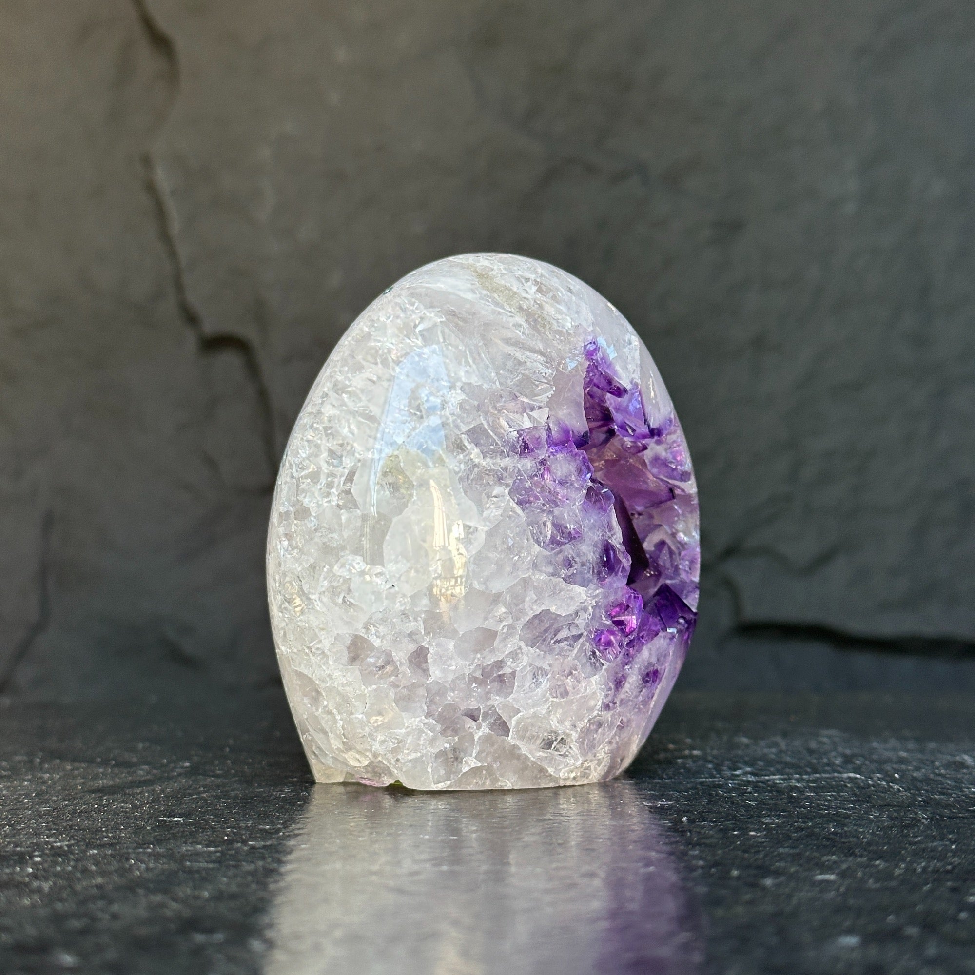 Amethyst Cave, Crystal Quartz Geode Stone, Natural Specimen Egg-Shaped