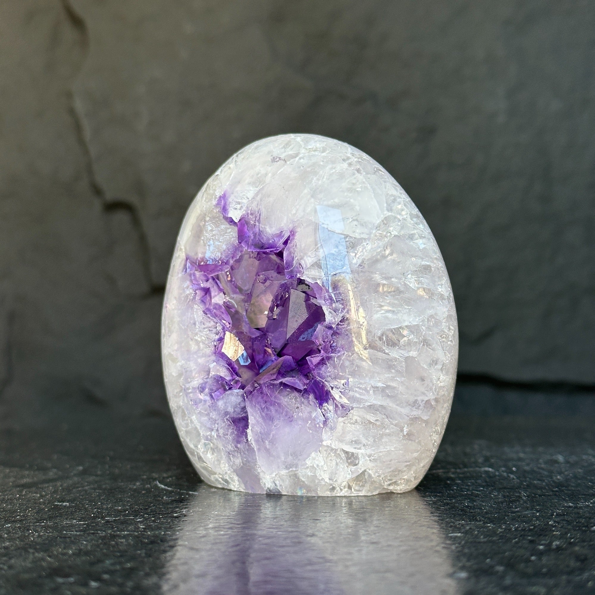 Amethyst Cave, Crystal Quartz Geode Stone, Natural Specimen Egg-Shaped