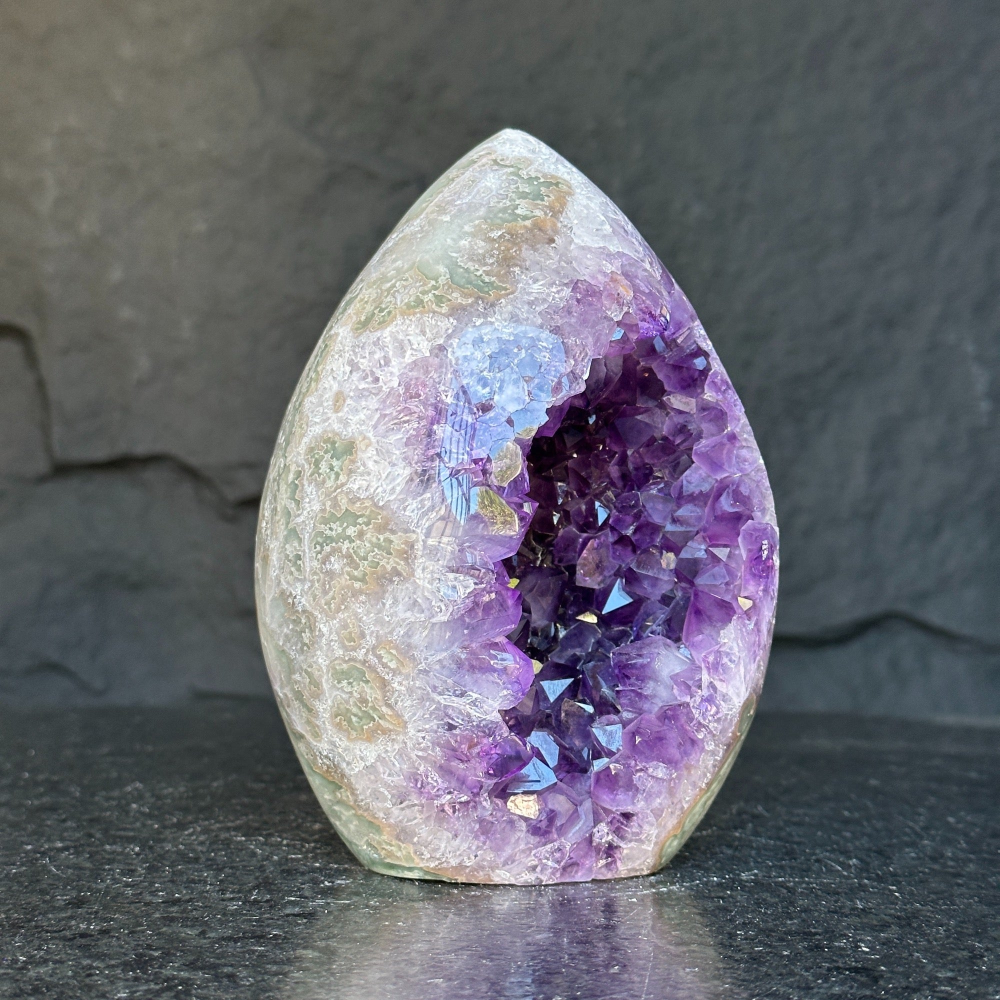 Outstanding Natural Amethyst Crystal Geode, Amethyst Egg for collectors