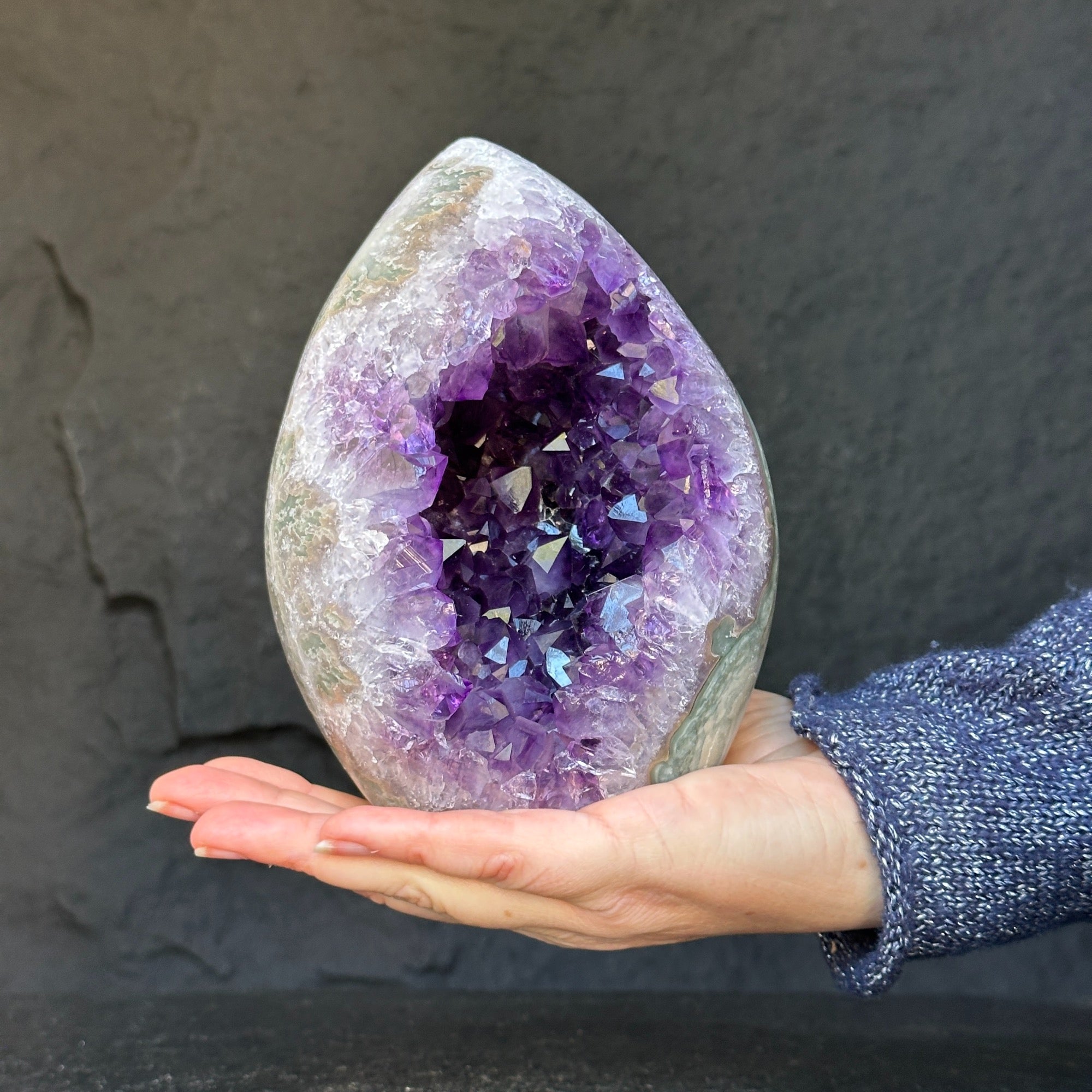 Outstanding Natural Amethyst Crystal Geode, Amethyst Egg for collectors