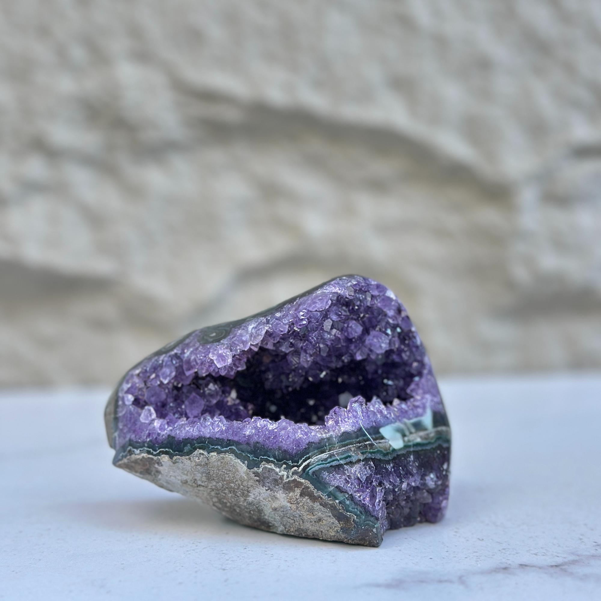 Amethyst geode, extra quality amethyst