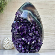 Amethyst geode, Unique egg shaped amethyst cluster with agate edges