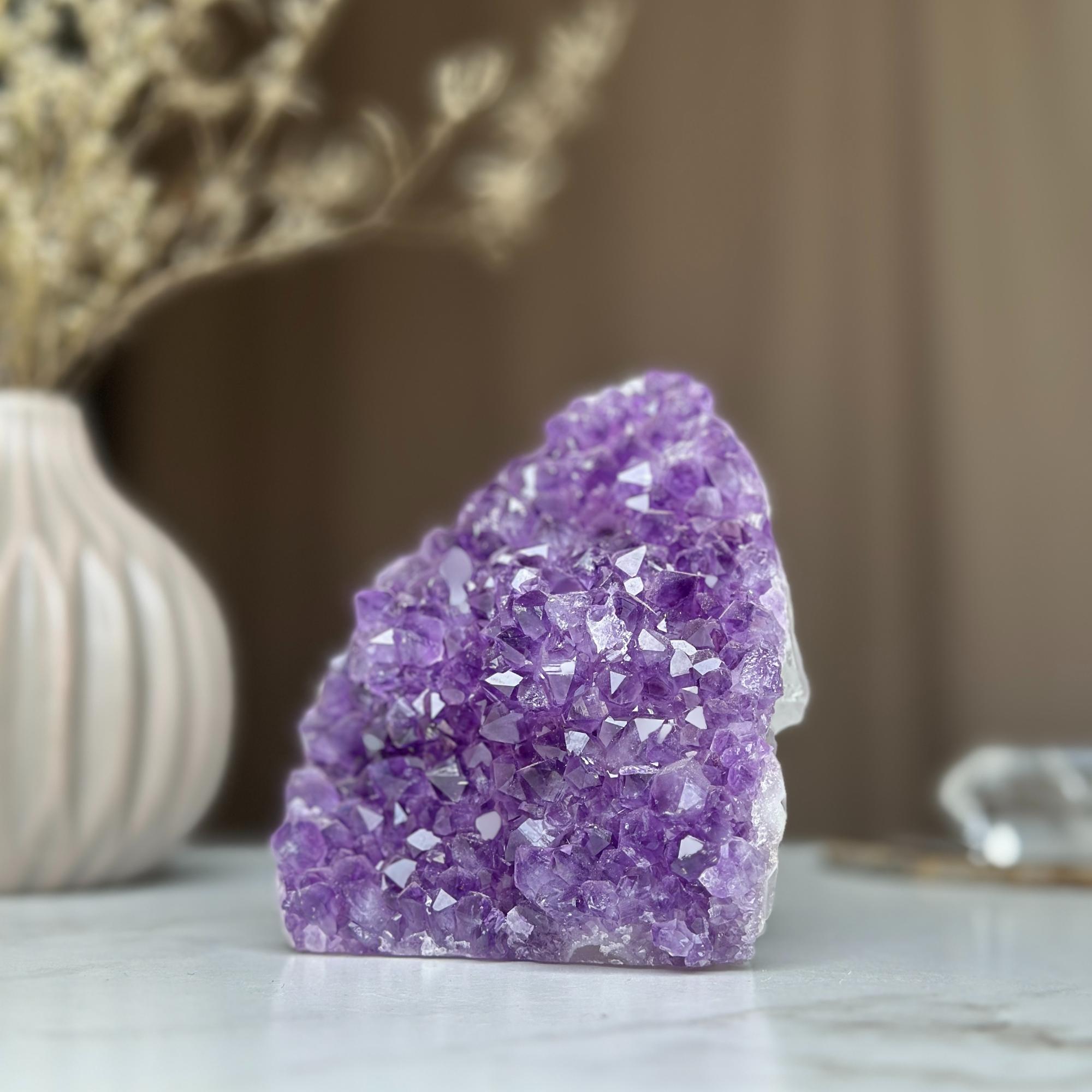 Amethyst cathedral geode, Amethyst self standing, Real amethyst