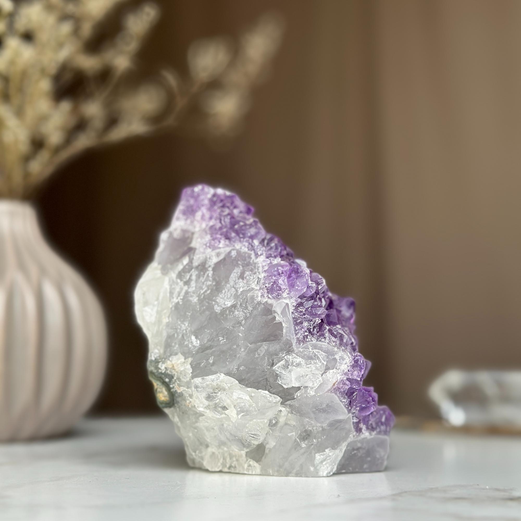 Amethyst cathedral geode, Amethyst self standing, Real amethyst