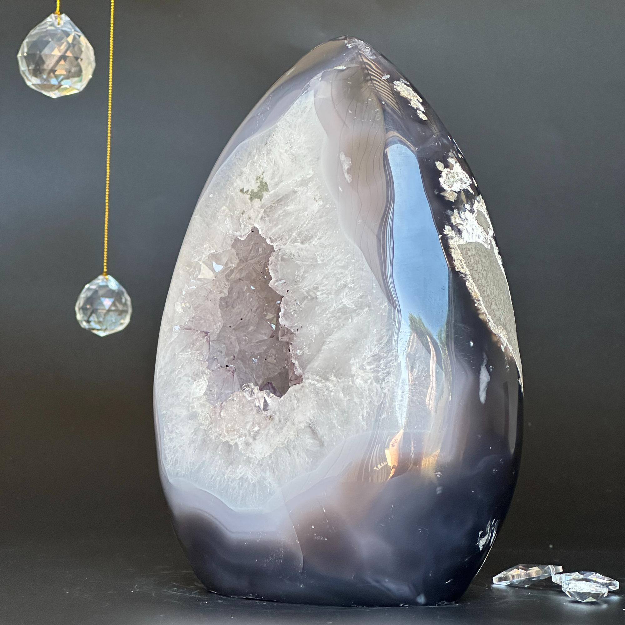 Quartz and Agate Stone Egg, full of colors, just for collectors, 9 Lb Oval Full polished Crystal