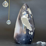 Quartz and Agate Stone Egg, full of colors, just for collectors, 9 Lb Oval Full polished Crystal