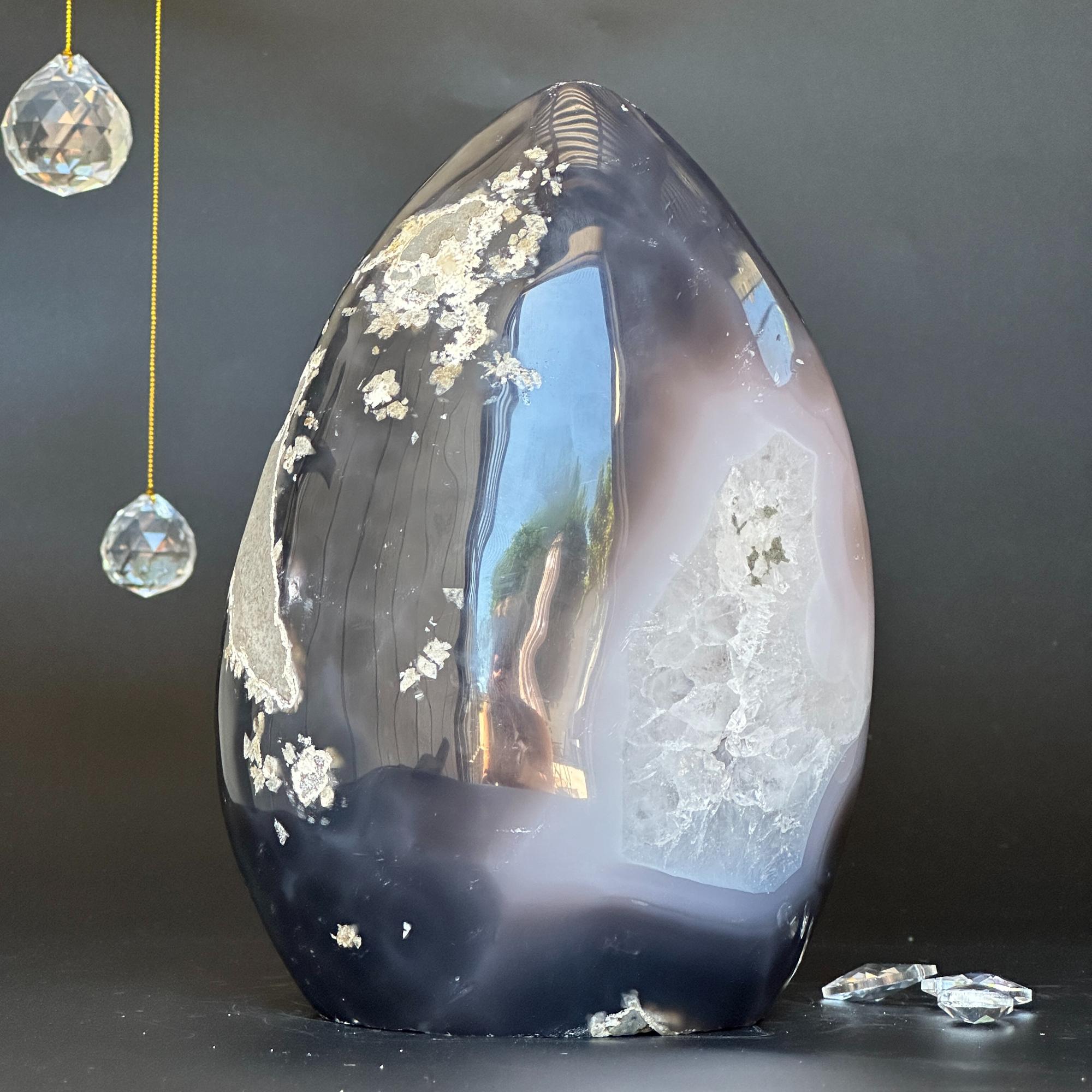 Quartz and Agate Stone Egg, full of colors, just for collectors, 9 Lb Oval Full polished Crystal