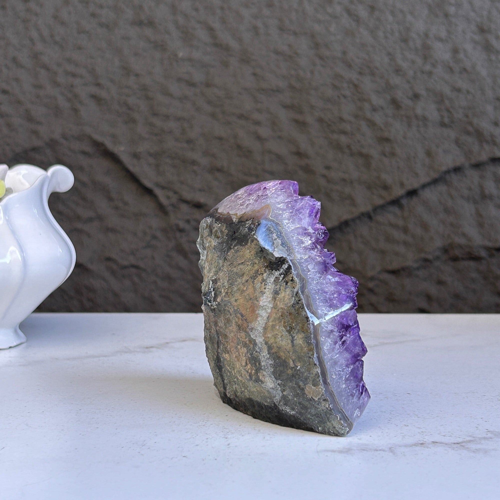 Amethyst geode with Agate formations