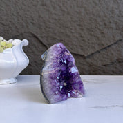 Amethyst geode with Agate formations