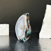 Incredible Quartz Crystal Flame, polished amethyst decorative stone for collectors