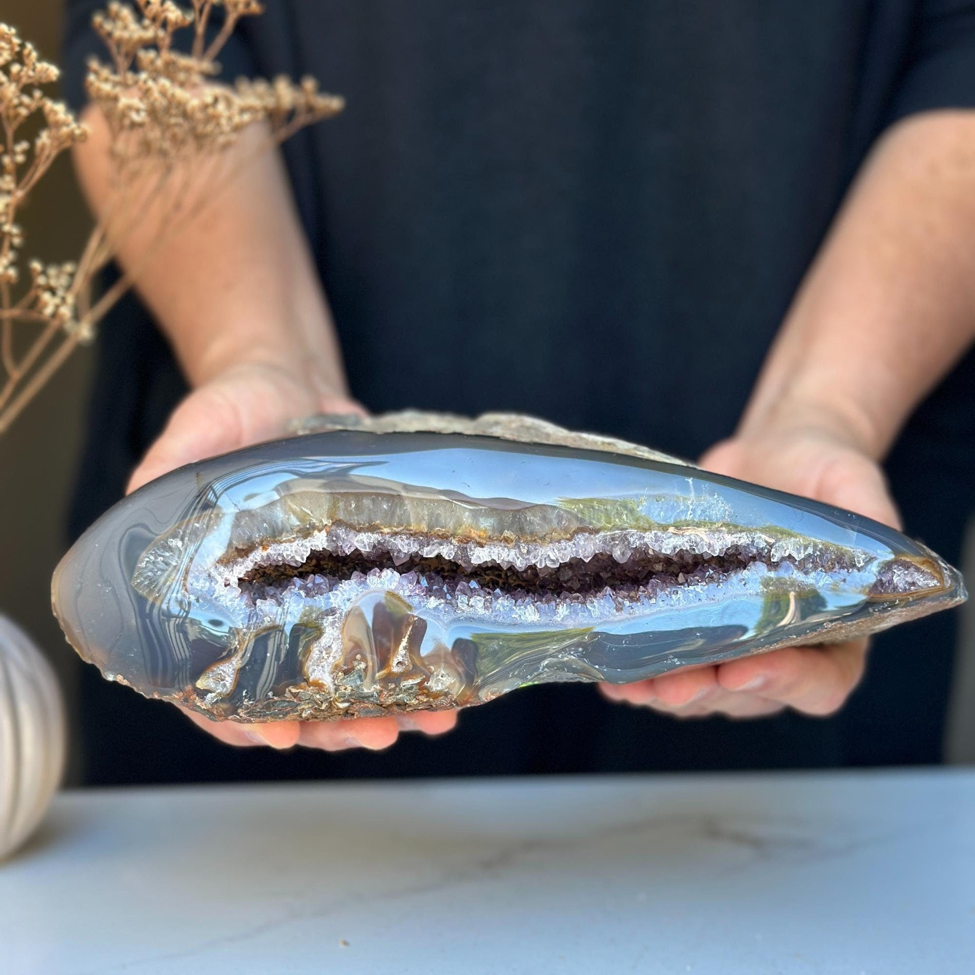 Agate Toptable Decor, Natural geode from Uruguay, Deep Purple Project Crystal, Stunning cave with amethysts points inside