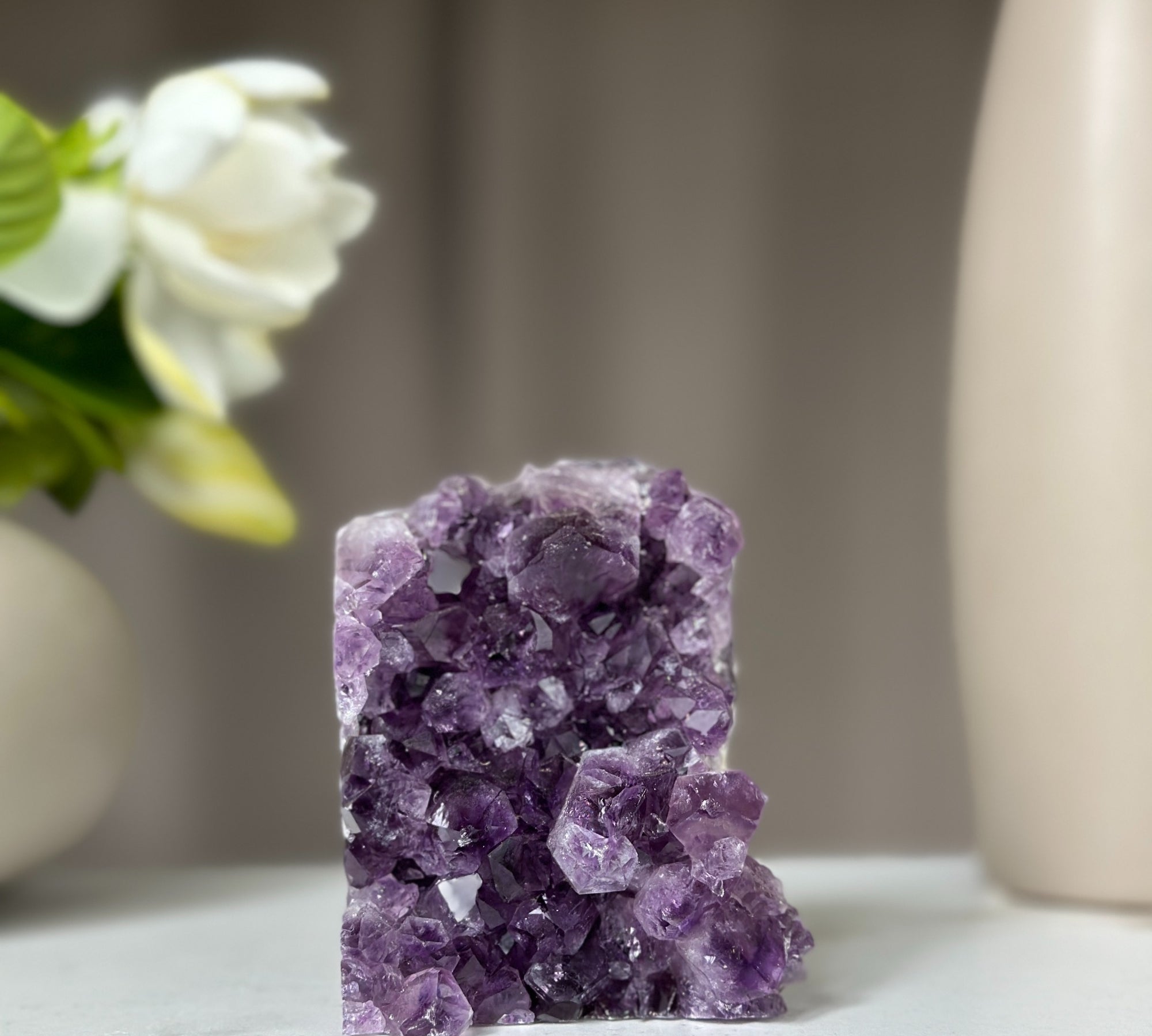 Large_crystals_Amethyst_geode_Anxiety_relief_Stay_safe_gift_7652992516249_1.jpg
