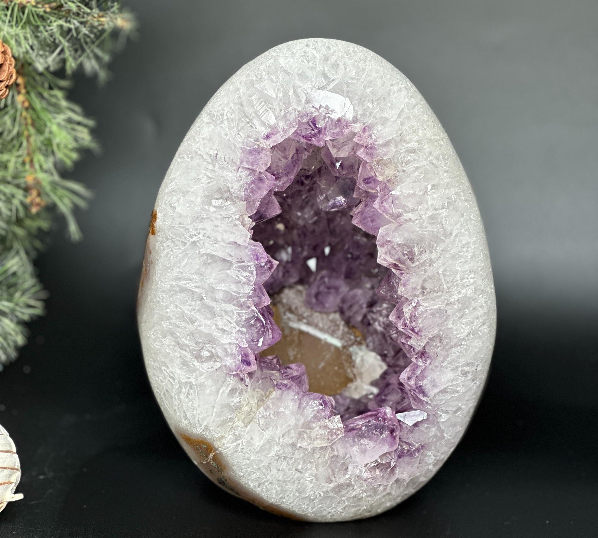 Extra Quality Amethyst Geode Cave, Natural Amethyst crystal