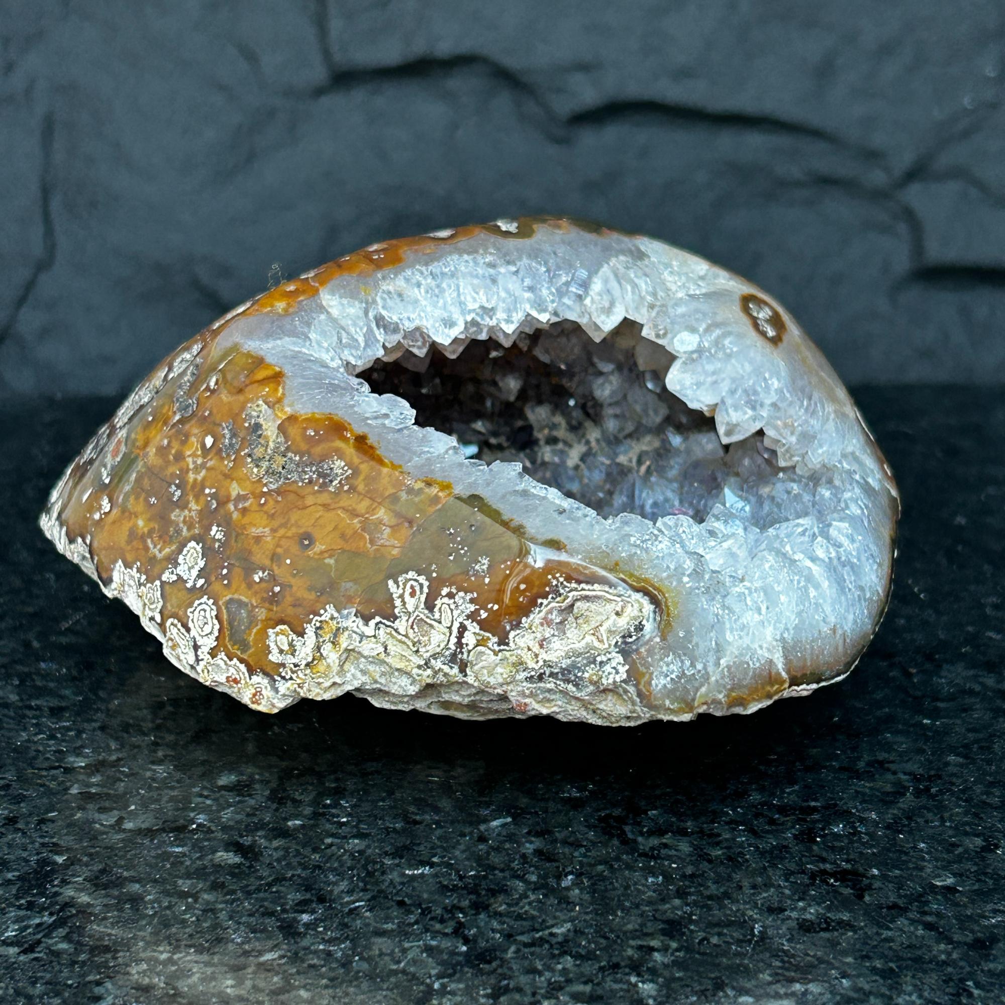 Natural Quartz Stone Geode, Flat Geode with Agate formations, Uruguayan Cave
