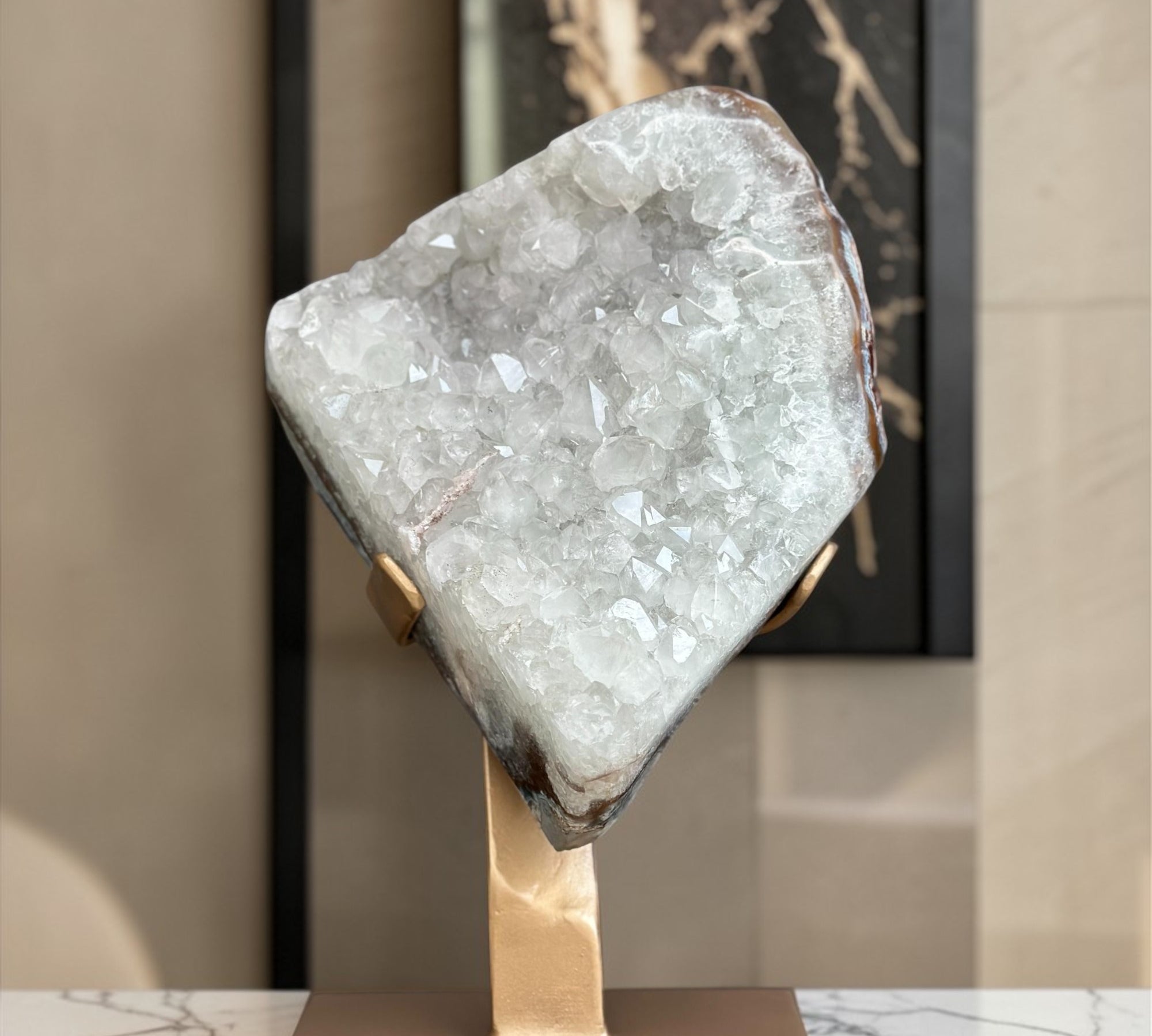White_quartz_on_stand_Geode_with_metallic_base_included_for_home_decoration_7734171402393_1.jpg