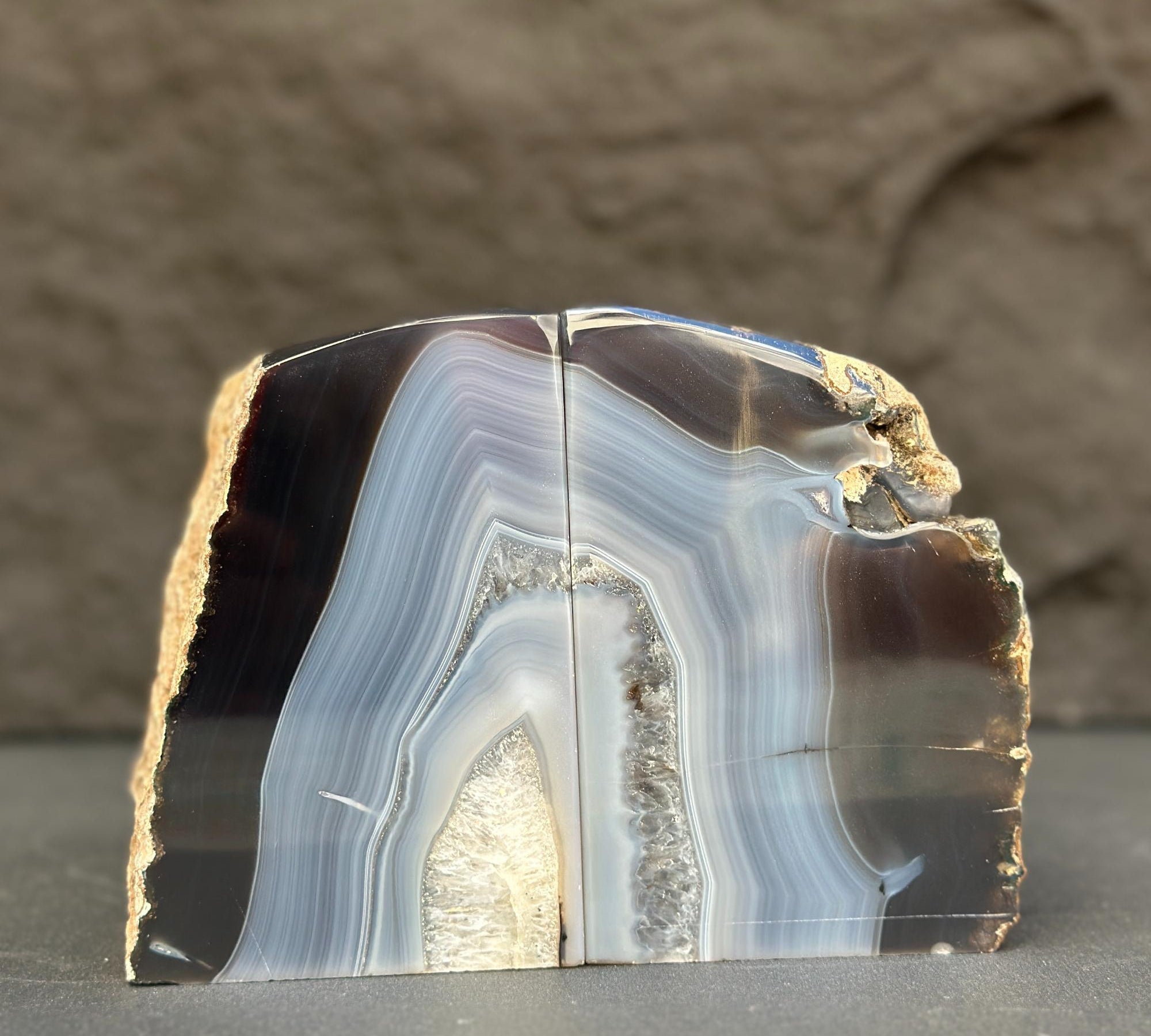 agate_bookend_gray_and_black_2.jpg