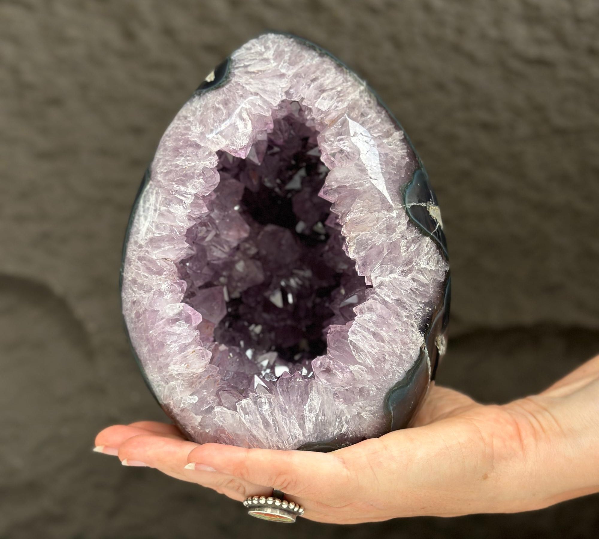 amethyst_geode_cave_cathedral_7.jpg