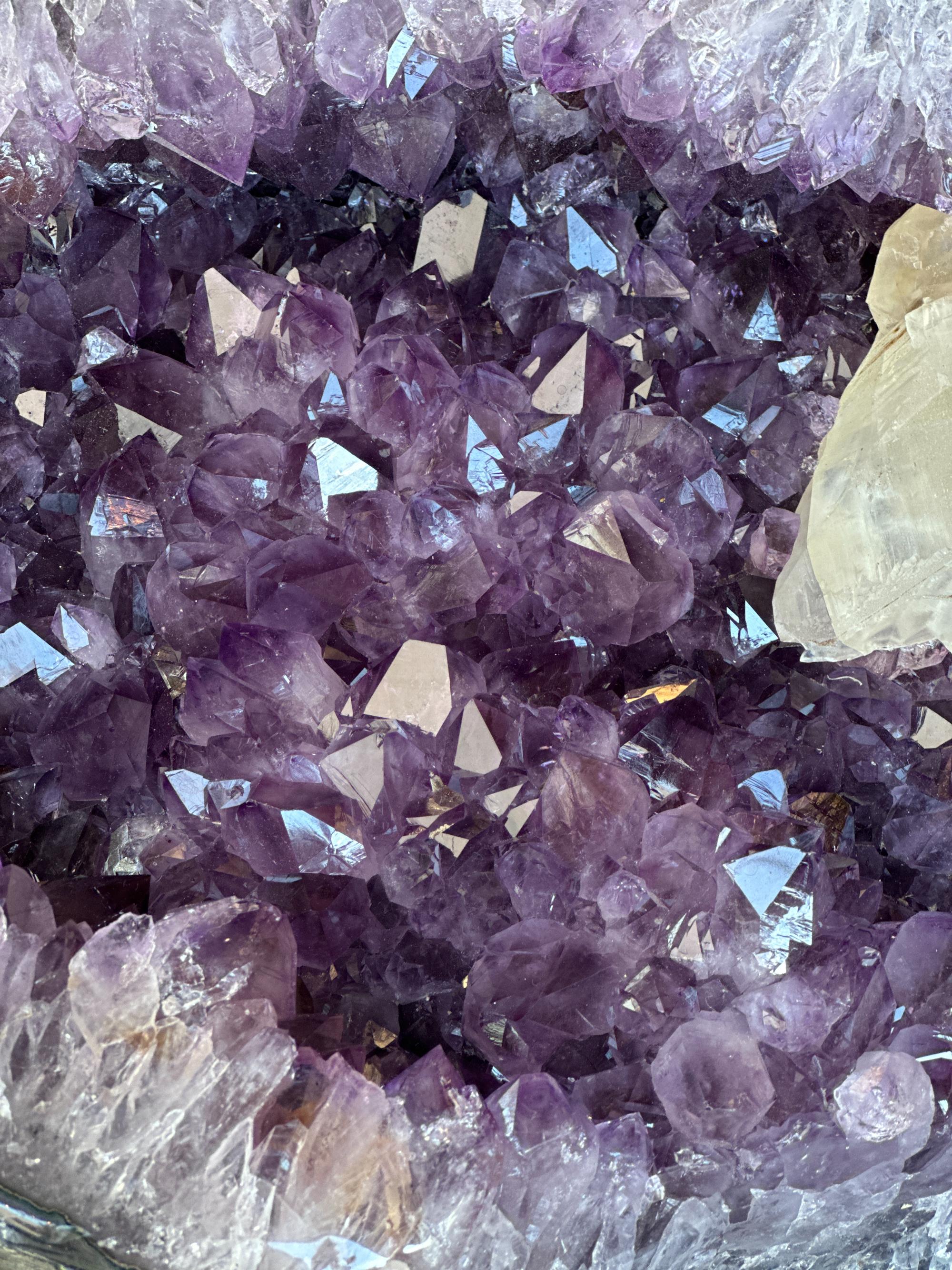 amethyst centerpiece with calcite