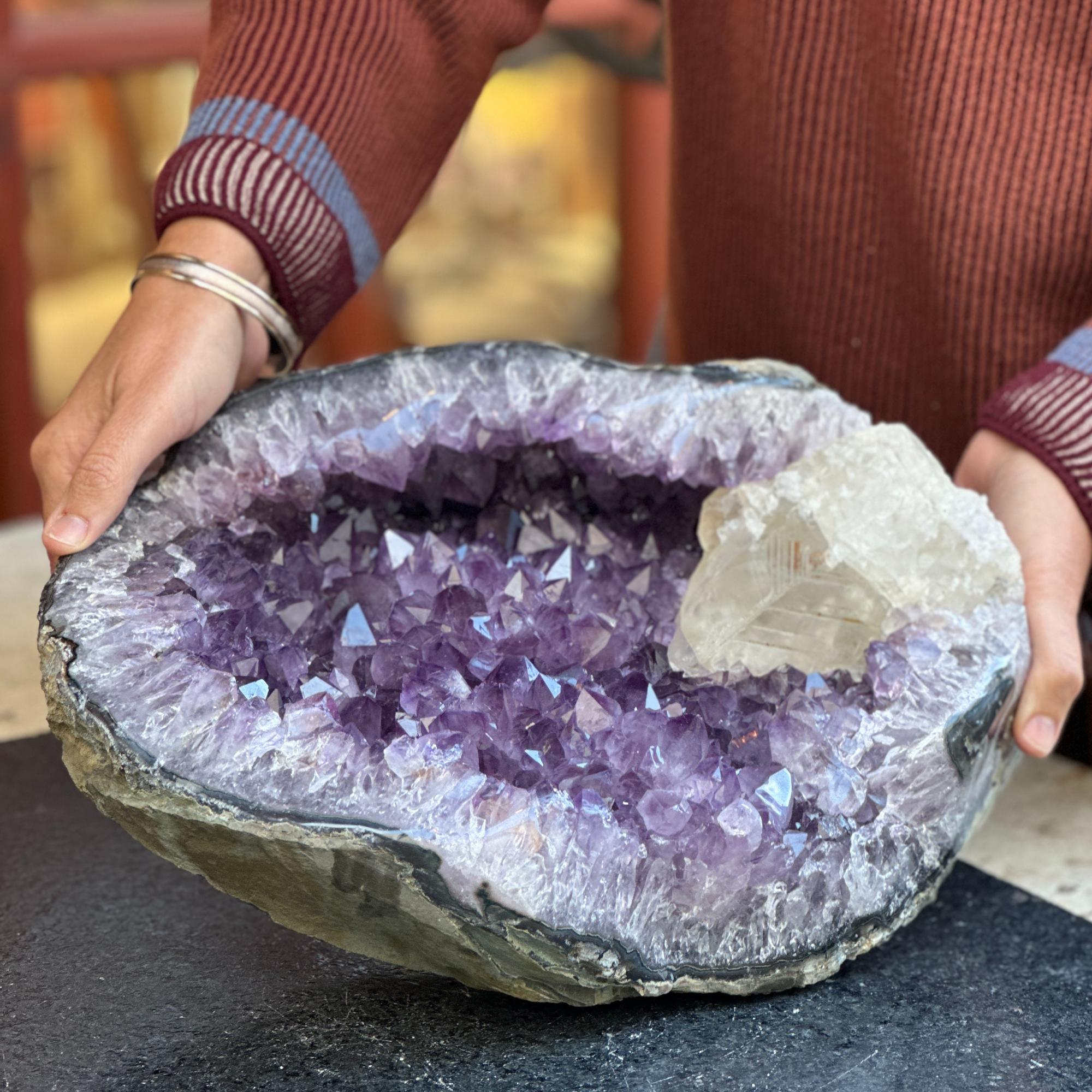 amethyst centerpiece with calcite