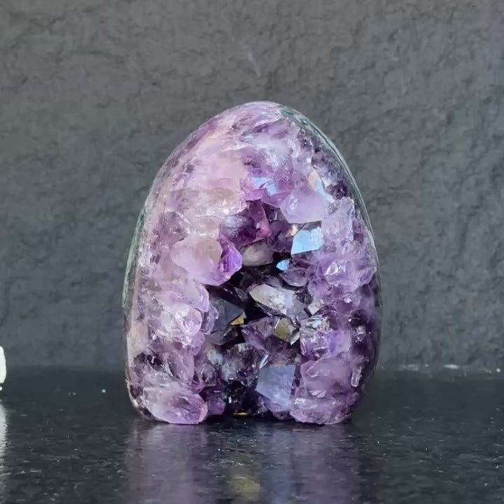 Outstanding Natural Quartz Amethyst Crystal Geode, Amethyst Egg for collectors
