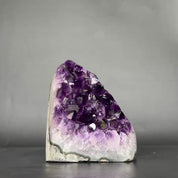 Amethyst geode with Agate formations