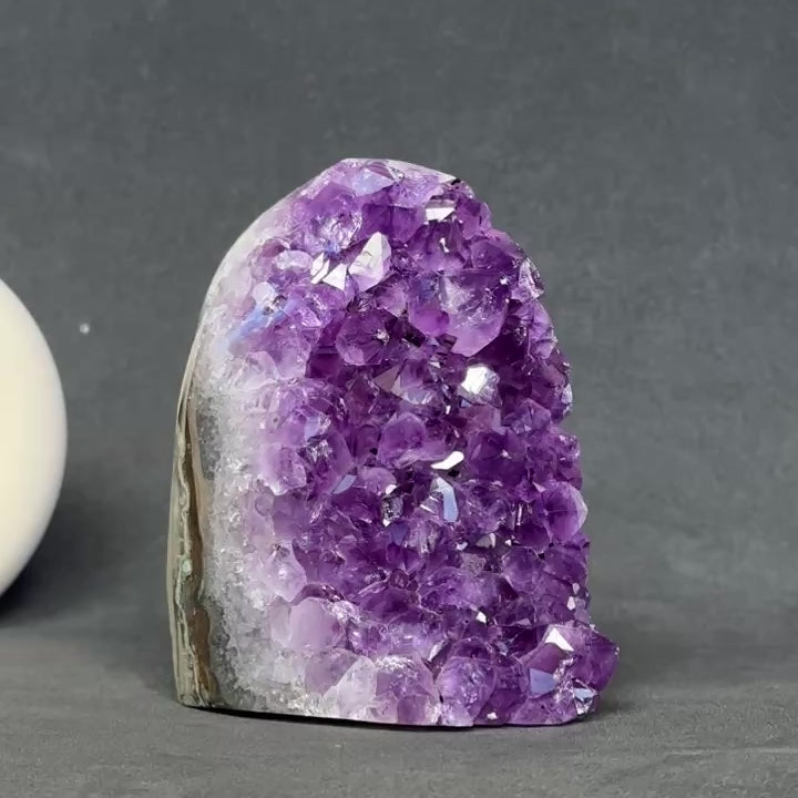 amethsyt stone geode
