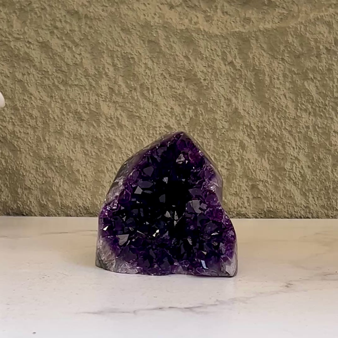 Large crystals Amethyst geode with Agate formations
