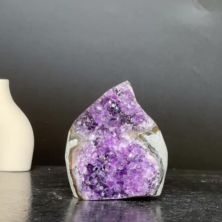 Decorating with crystals, amethyst flame