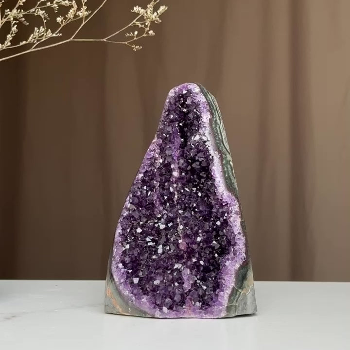 Cathedral Amethyst geode, Unique raw amethyst cluster