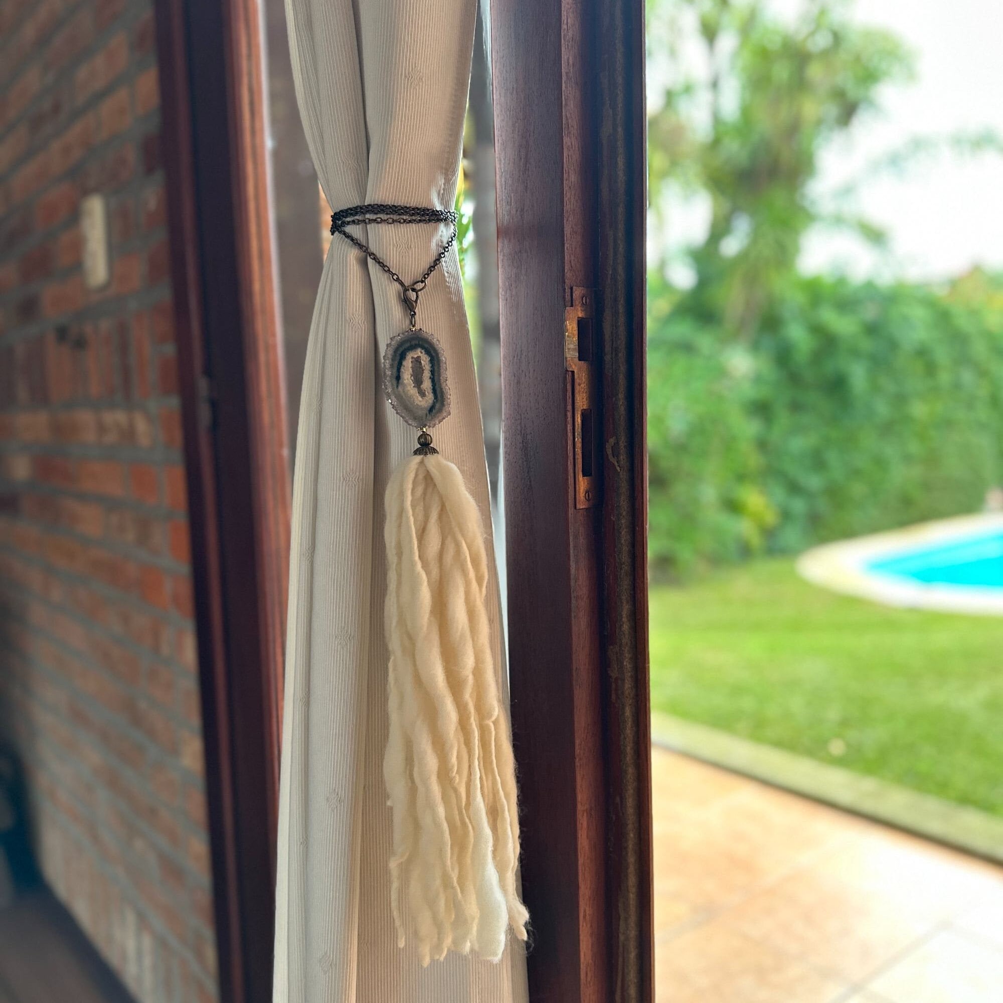 Curtains Tie Back with Amethyst Crystal and Merino Wool Tassels, Stalactite Stone Home Decor, window curtains holder with metal chains