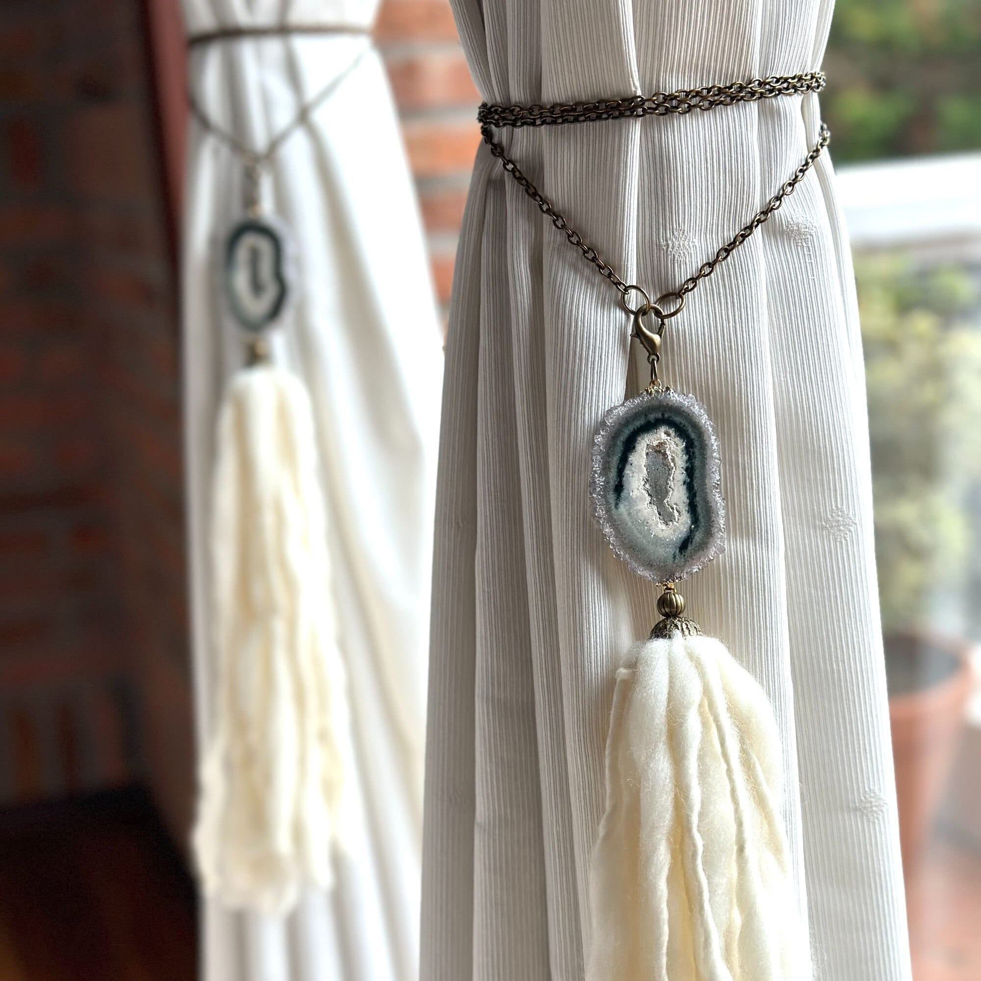Curtains Tie Back with Amethyst Crystal and Merino Wool Tassels, Stalactite Stone Home Decor, window curtains holder with metal chains